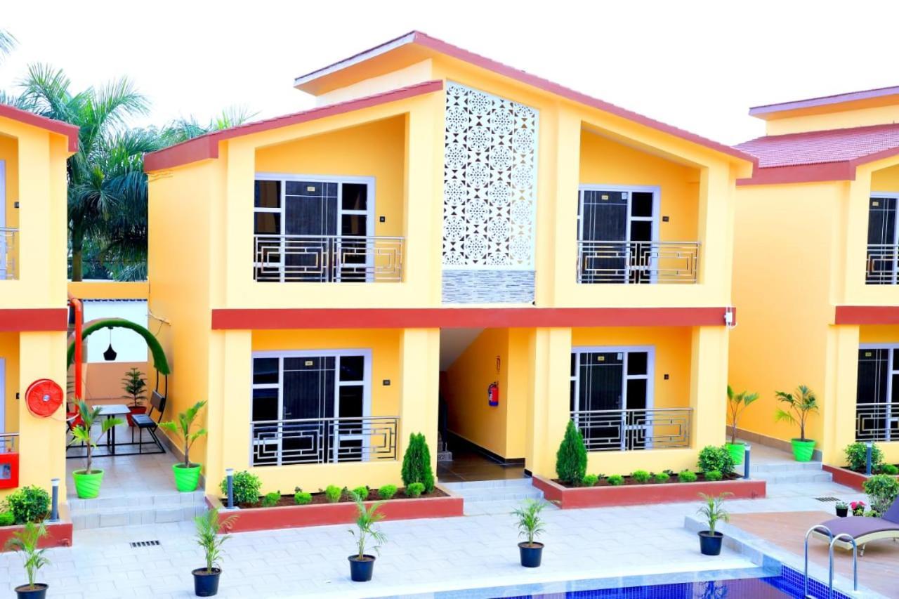 Tampara Resort Chatrapur Exteriör bild